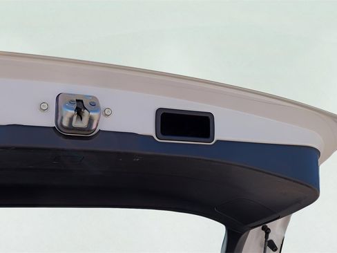 Used 2018 Subaru Crosstrek 2.0i Premium w/ Eyesight System image 26