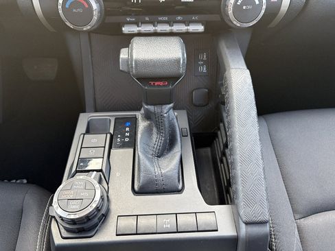 Used 2024 Toyota Tacoma TRD Off-Road AWD/4WD image 28