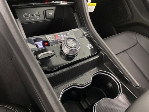 New 2025 Jeep Grand Cherokee Limited image 29