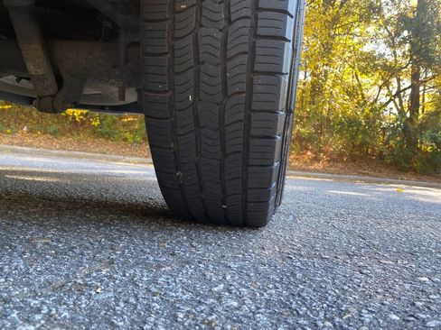 Used 2020 Chevrolet Express 2500 w/ Driver Convenience Package image 10