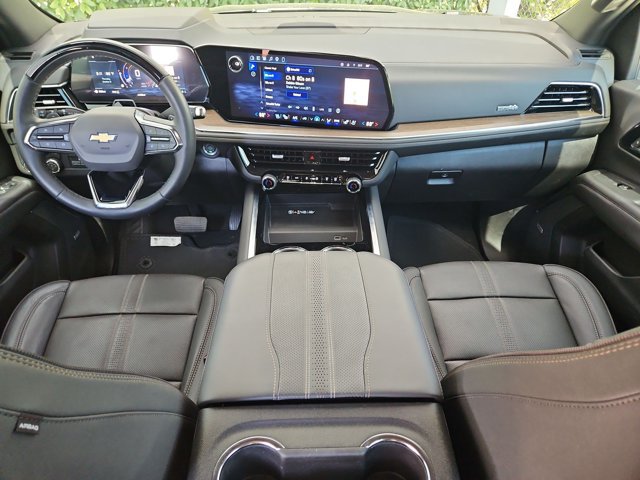 Used 2026 Chevrolet Suburban High Country AWD/4WD image 19