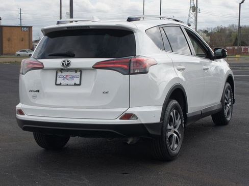 Used 2017 Toyota RAV4 LE image 17