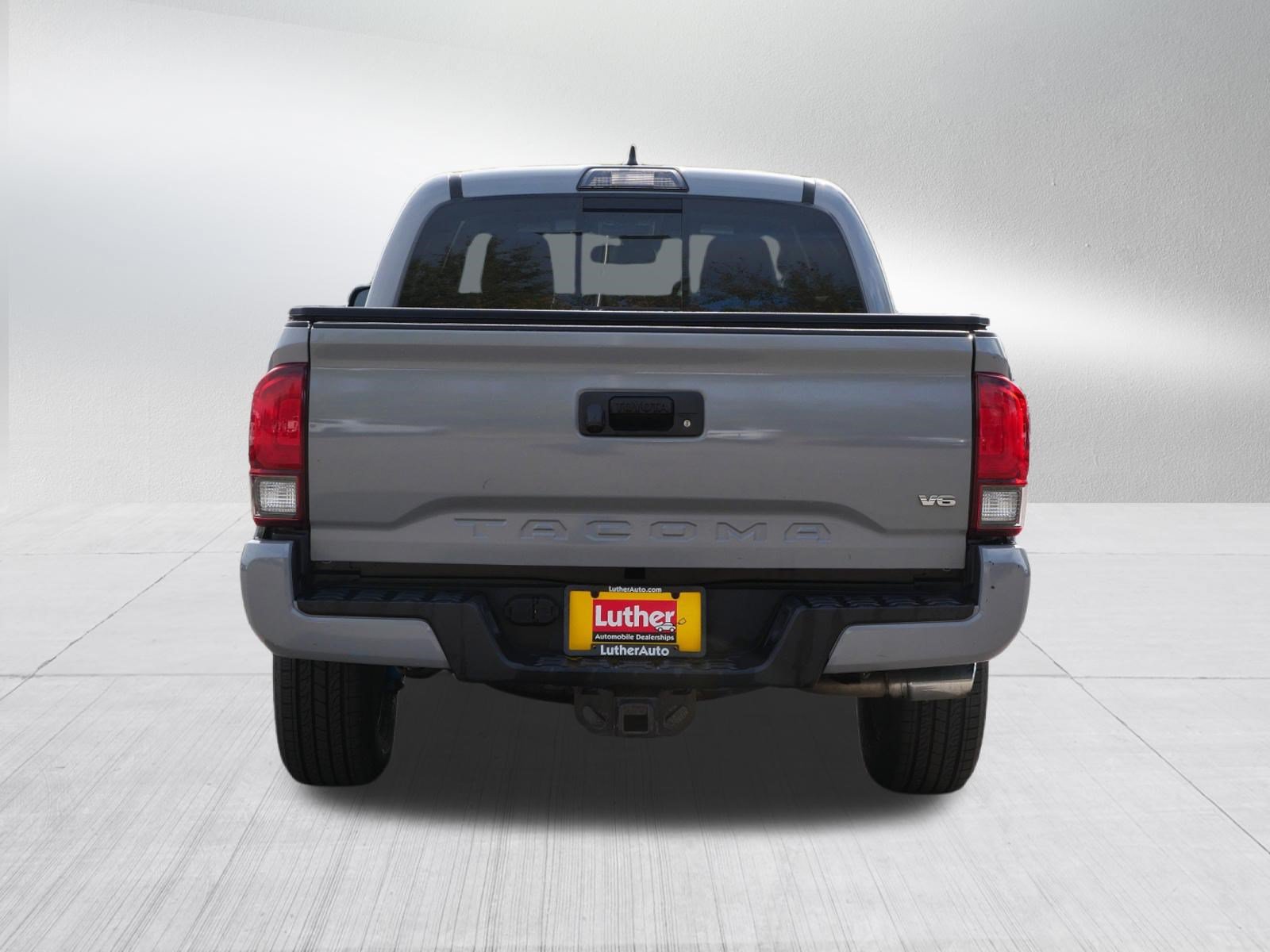 Used 2018 Toyota Tacoma TRD Sport AWD/4WD image 6