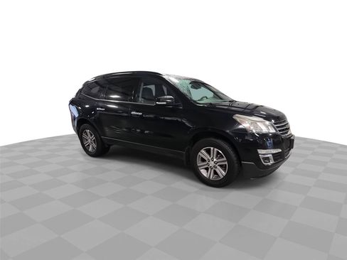 Used 2017 Chevrolet Traverse LT FWD image 2