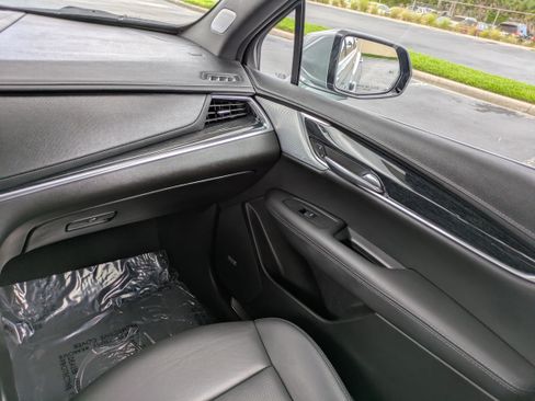Certified 2024 Cadillac XT5 Premium Luxury FWD image 16