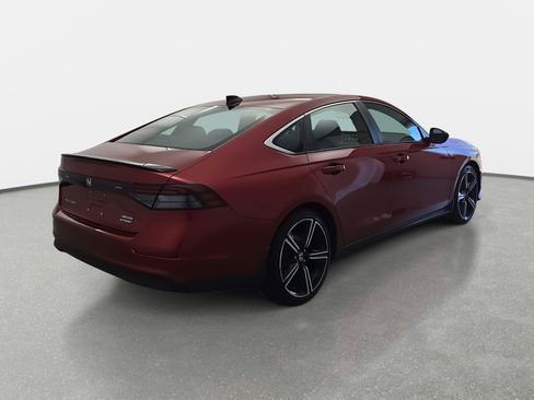 Used 2024 Honda Accord Sport image 5