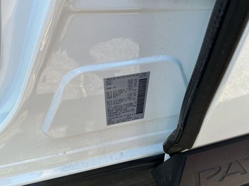 Used 2025 Nissan Pathfinder SV image 25