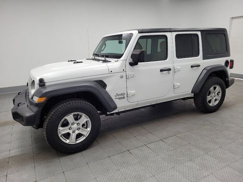 Used 2018 Jeep Wrangler Unlimited Sport AWD/4WD image 2