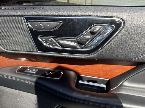 Used 2020 Lincoln Navigator Reserve image 46