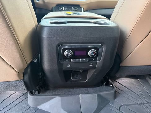 Used 2023 Chevrolet Suburban Premier AWD/4WD image 19