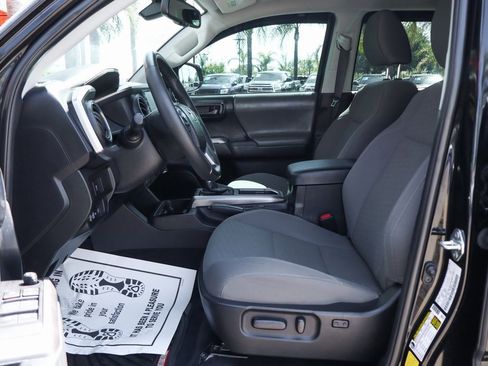 Used 2022 Toyota Tacoma SR5 image 16