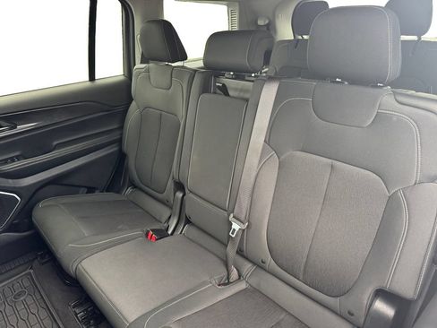 Used 2021 Jeep Grand Cherokee L Laredo w/ Luxury Tech Group I AWD/4WD image 13