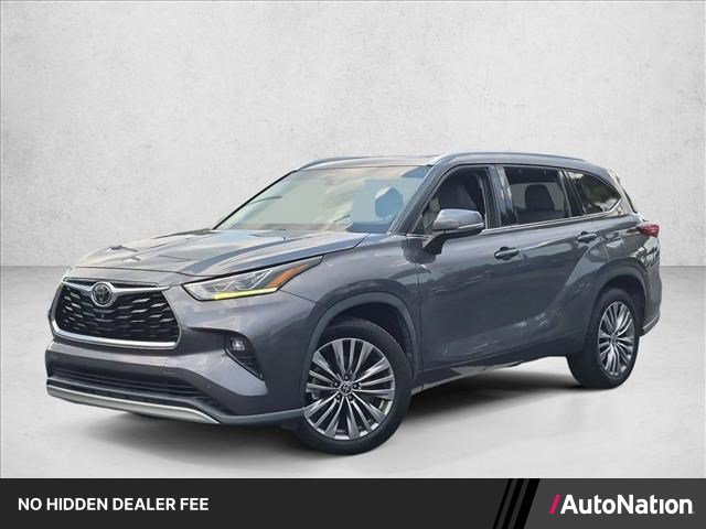 Used 2021 Toyota Highlander Platinum FWD image 1