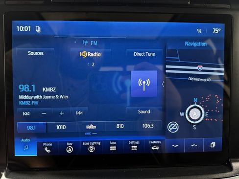 Used 2021 Ford F150 Lariat w/ Equipment Group 502A High AWD/4WD image 3
