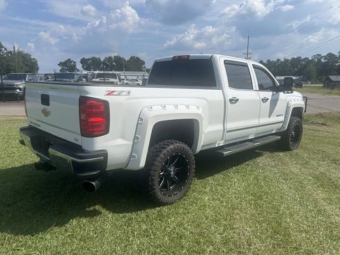 Used 2015 Chevrolet Silverado 2500 LTZ w/ Duramax Plus Package AWD/4WD image 8