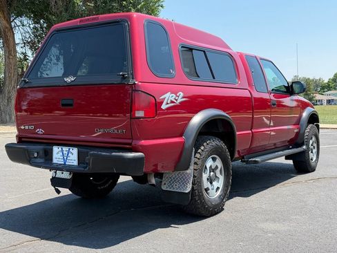 Used 1998 Chevrolet S10 Pickup LS w/ Preferred Equipment Group AWD/4WD image 4