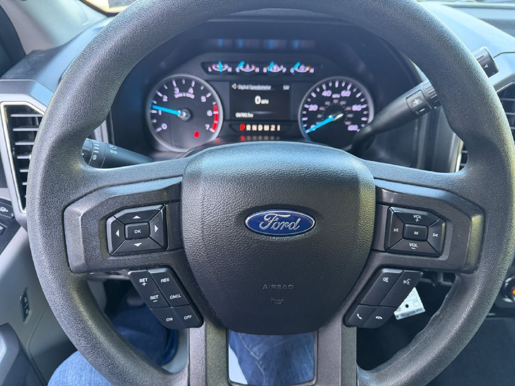 Certified 2020 Ford F250 XLT w/ XLT Premium Package AWD/4WD image 24
