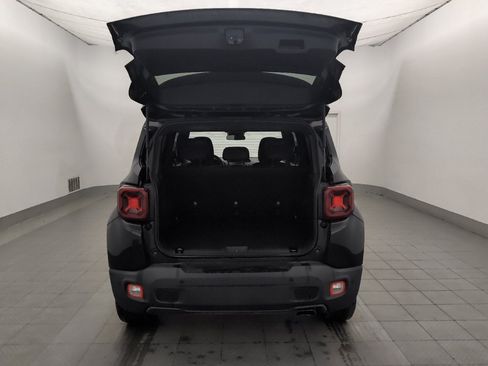 Used 2021 Jeep Renegade Latitude w/ Luxury Group II AWD/4WD image 29