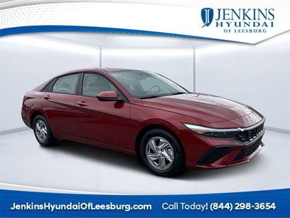 New 2025 Hyundai Elantra SE