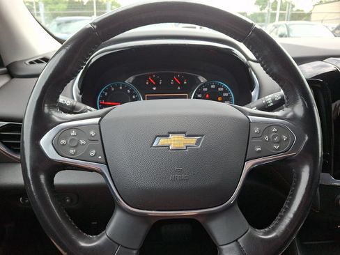Used 2020 Chevrolet Traverse LT FWD image 19