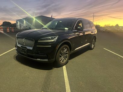 Used 2023 Lincoln Aviator AWD w/ Class IV Trailer Tow Package