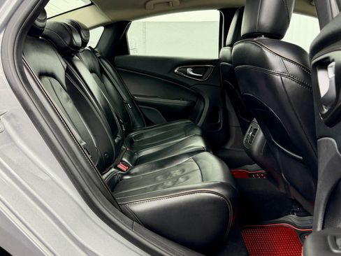 Used 2016 Chrysler 200 C w/ Premium Group image 12