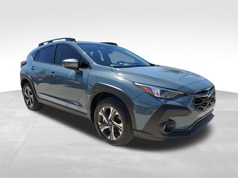 Used 2024 Subaru Crosstrek 2.0i Premium AWD/4WD image 3