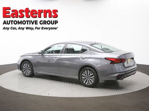 Used 2024 Nissan Altima 2.5 SV w/ SV Premium Package AWD/4WD image 59
