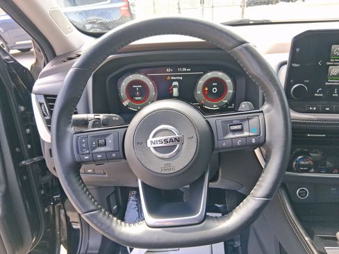 Used 2021 Nissan Rogue Platinum AWD/4WD image 14