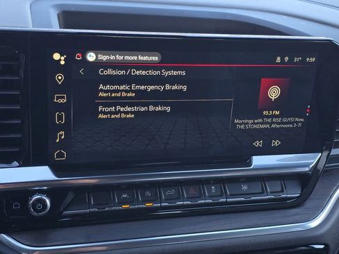 Certified 2025 GMC Sierra 1500 SLT image 17