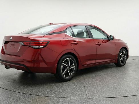 Used 2025 Nissan Sentra SV image 9