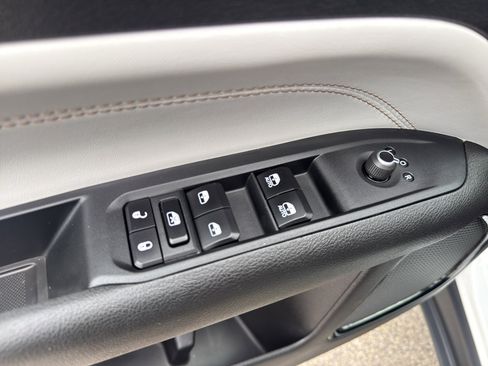 Used 2025 Jeep Compass Limited AWD/4WD image 12