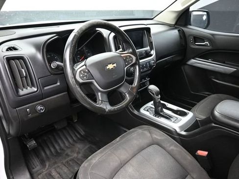Used 2022 Chevrolet Colorado LT w/ Fleet Safety Package RWD image 16
