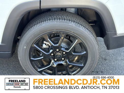 New 2026 Jeep Compass Latitude AWD/4WD image 10
