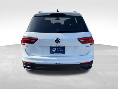 Used 2022 Volkswagen Tiguan SE image 6