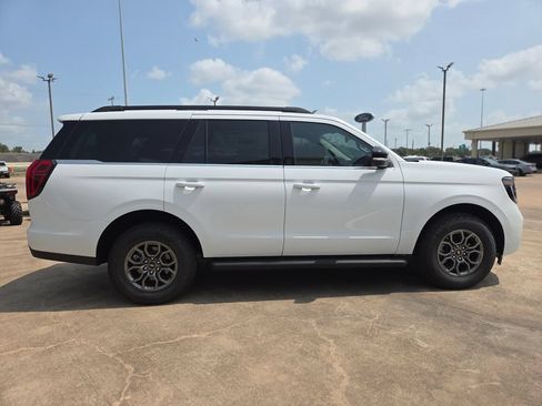 New 2026 Ford Expedition Active RWD image 4