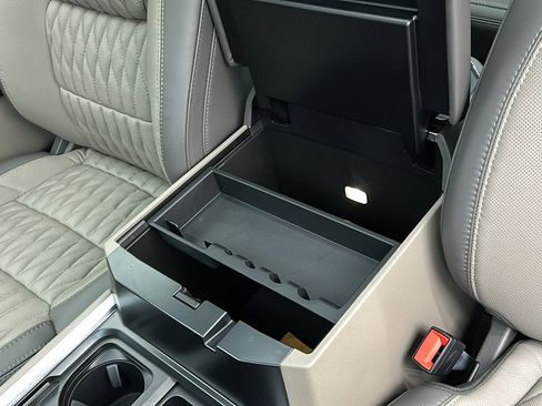 Used 2026 Ford F450 Platinum w/ Platinum Plus Package image 28