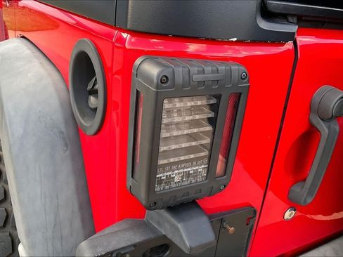 Used 2015 Jeep Wrangler Unlimited Sport w/ Quick Order Package 24S AWD/4WD image 26