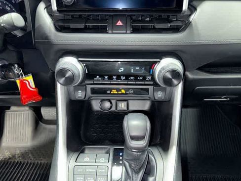 Certified 2023 Toyota RAV4 LE image 21