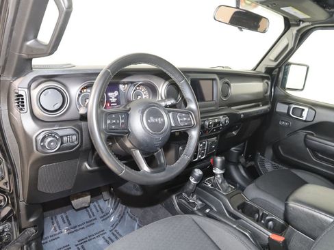 Used 2022 Jeep Wrangler Unlimited Sport image 23
