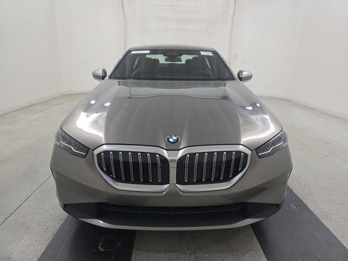 Used 2024 BMW 530i w/ Premium Package image 2