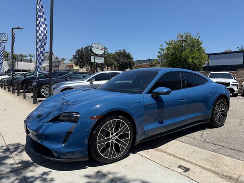 Used 2022 Porsche Taycan RWD image 8