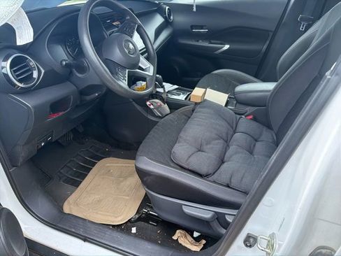 Used 2021 Nissan Kicks SV FWD image 5