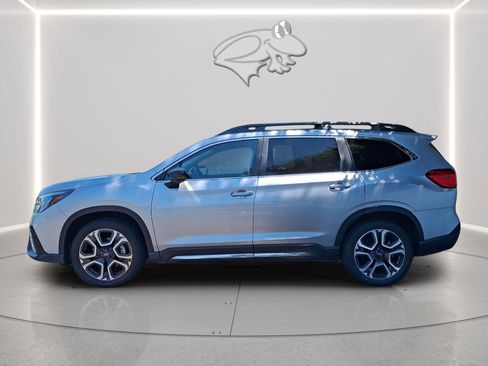 Used 2024 Subaru Ascent Limited w/ Technology Package AWD/4WD image 6