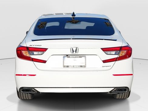 Used 2022 Honda Accord Sport image 6