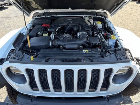 Used 2018 Jeep Wrangler Unlimited Rubicon AWD/4WD image 32