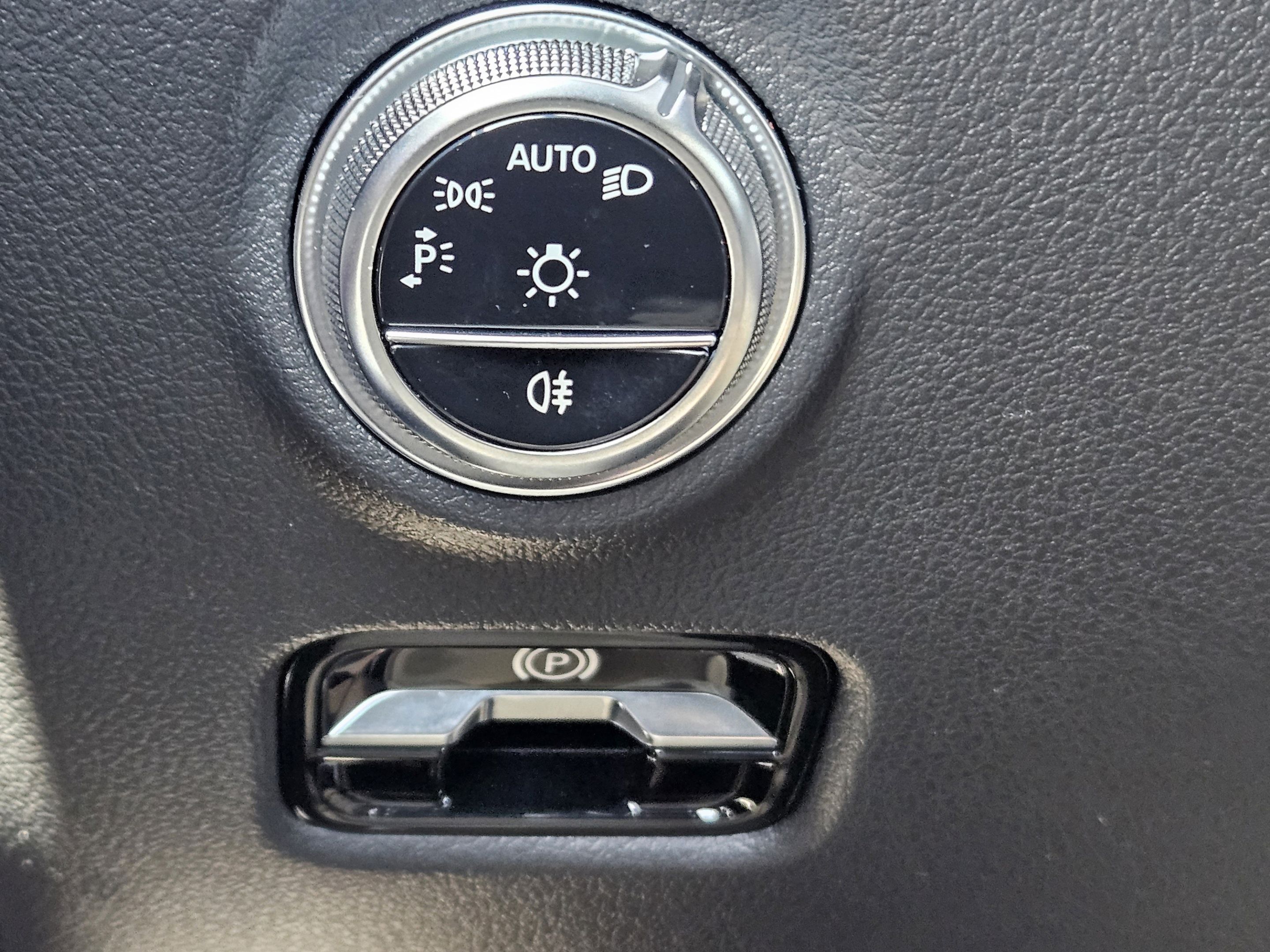Certified 2024 Mercedes-Benz CLE 300 4MATIC Coupe image 13