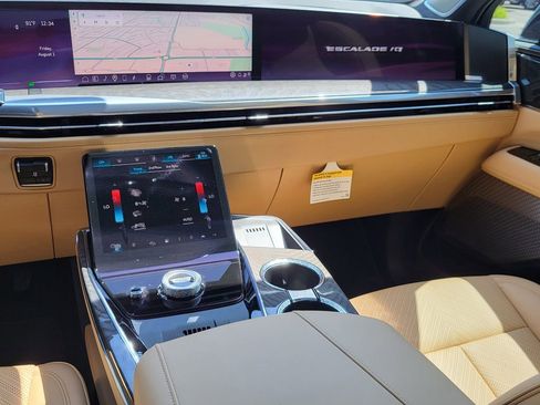 New 2025 Cadillac Escalade IQ Luxury 2 w/ LPO, Etrunk Organizer Package image 40