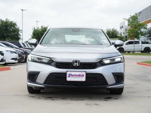 Used 2022 Honda Civic EX image 2