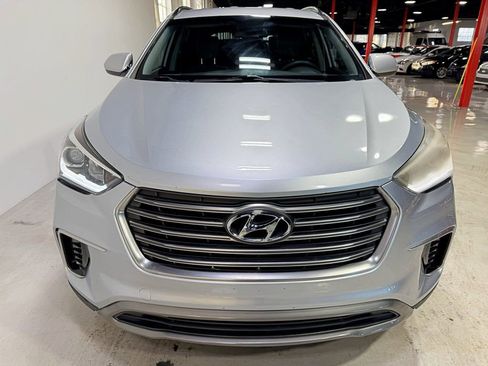 Used 2017 Hyundai Santa Fe SE image 9
